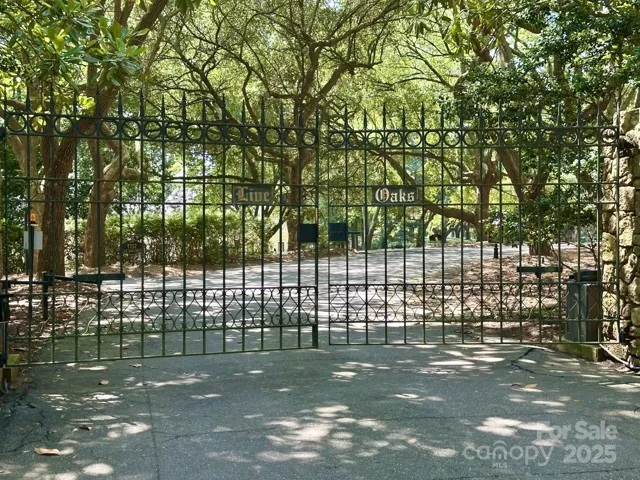 Live Oaks front gate