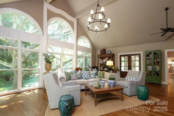 Great room with palladien windows