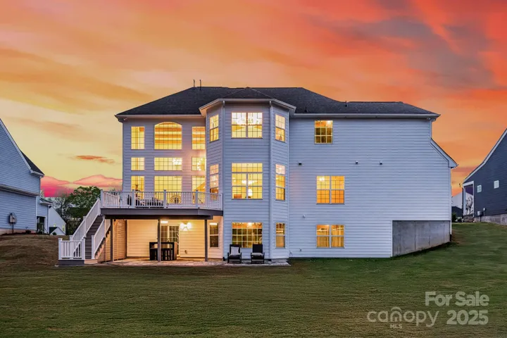 Expansive backyard per for entertaining