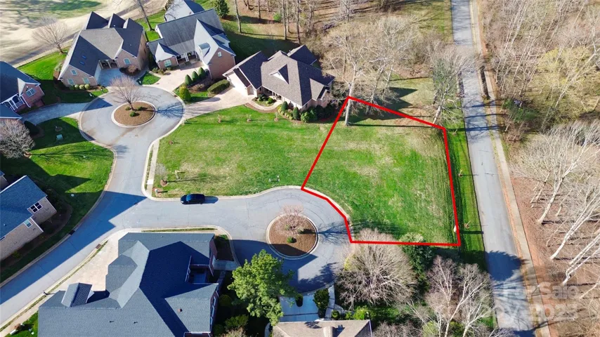 Lot is very convenient to all of the amenities of Rock Barn