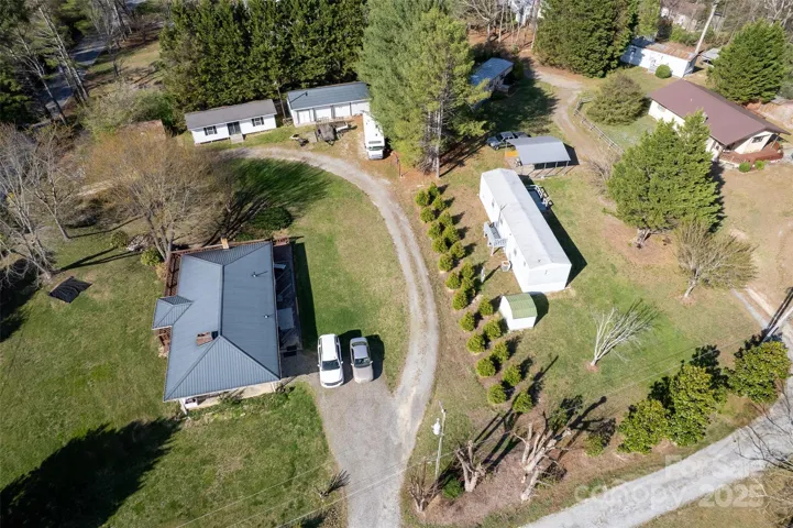 Main home with 4 rentals