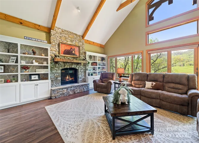 Amazing built in's beside the fireplace