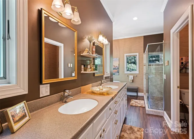 The ensuite is amazing