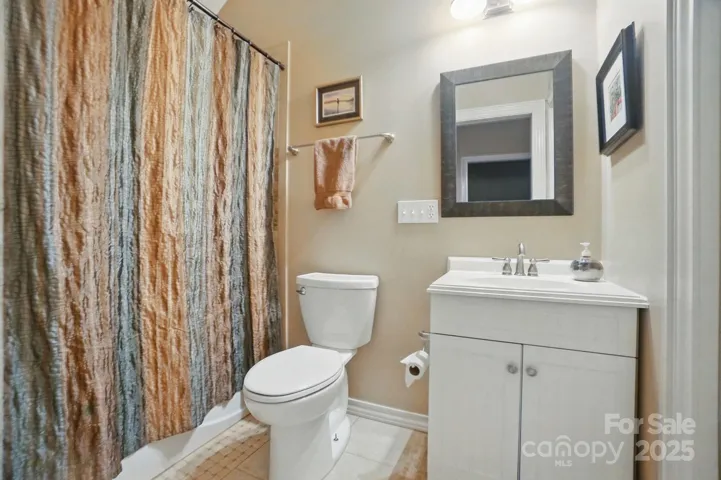 Full bath on upper level