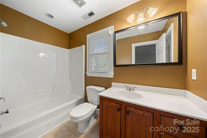2nd floor bathroom