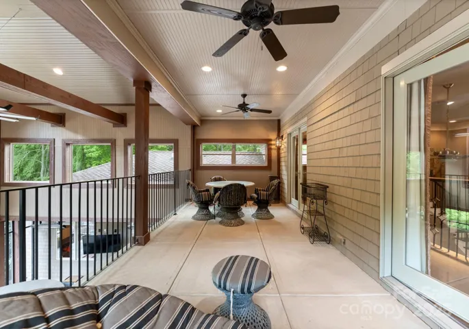 Balcony off of upstairs walkway