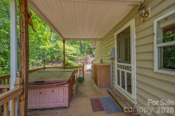 covered side deck
