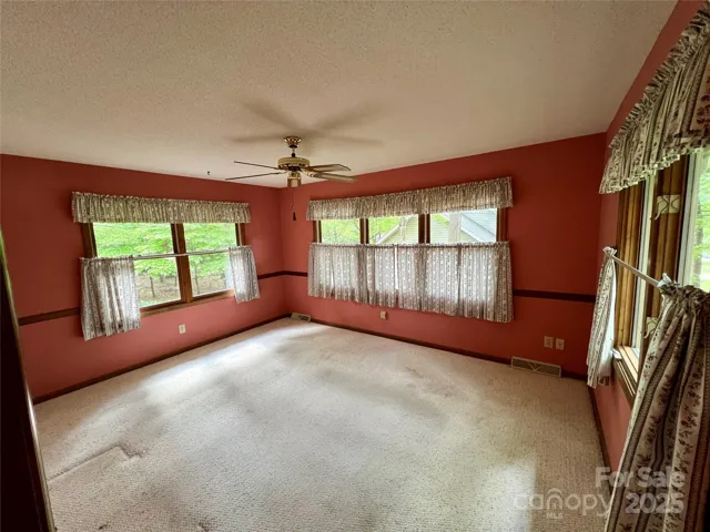 Spacious Sunroom