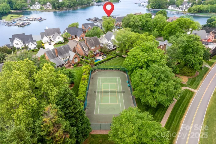 Community Pickleball/Tennis Court