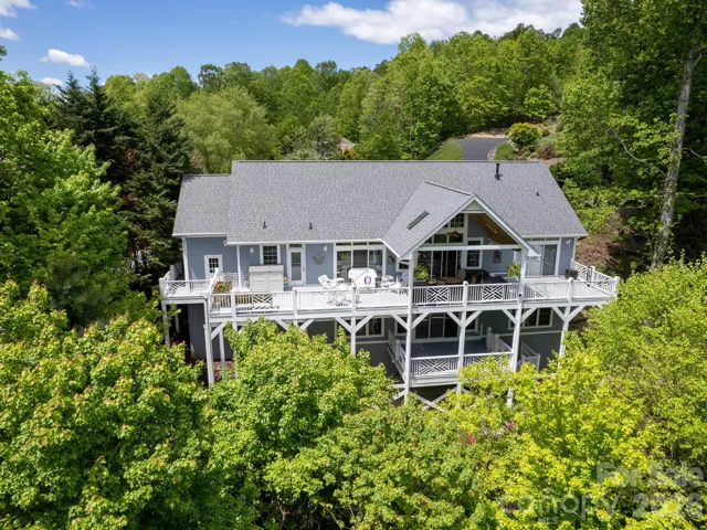 Welcome Home! What a Grand Lot!!