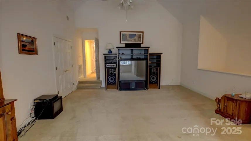 Bonus room - private with back staircase entrance