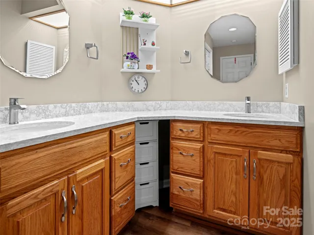 Master Suite Bath