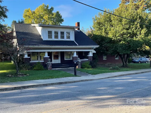 Classic craftsman built 1926.