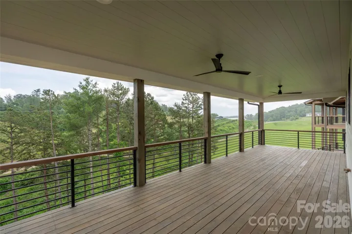 Upper level porch/ fan 