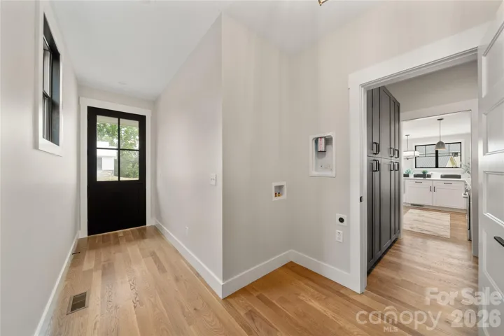 Main mud/laundry room