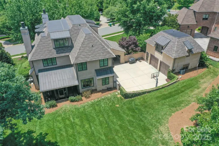 An impressive estate!