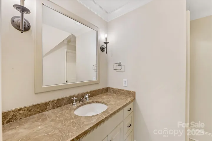 There is a Jack and Jill style bath between Bedrooms 5 & 6.