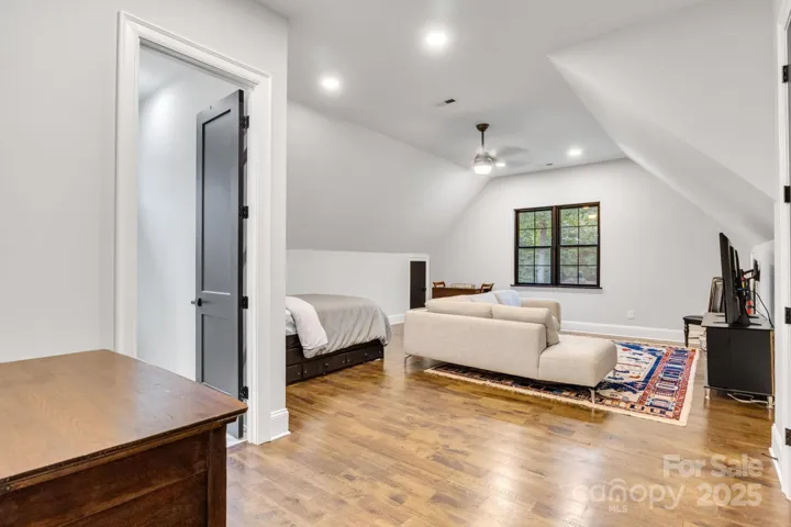 Bedroom/Bonus Room (large enough to be a studio apartment)