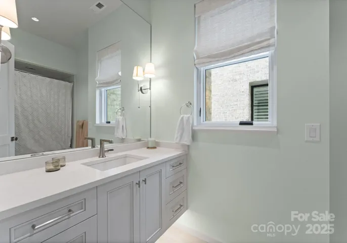 Full Bath 3