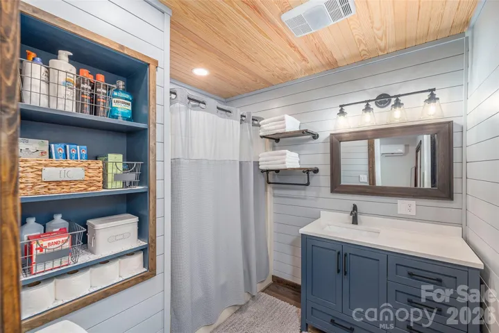 Upper Guest Bathroom