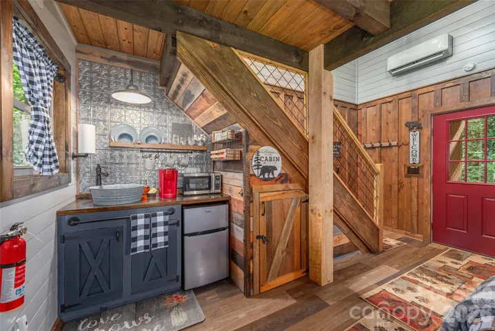 Guest Cabin Kitchenette