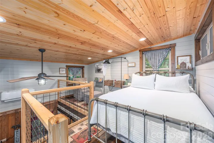 Guest Cabin Loft Bedroom