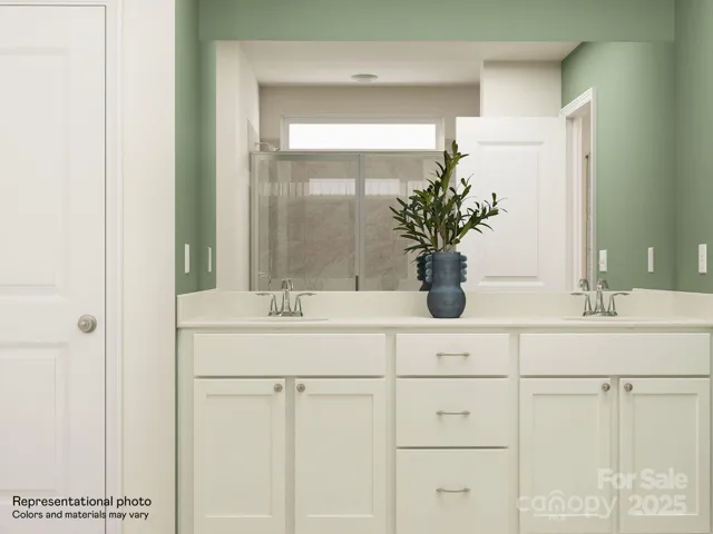 Owners Bath