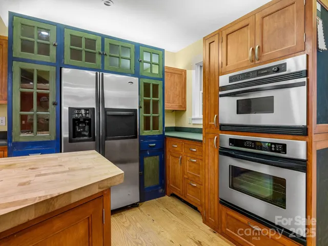 Speed Cook Microwave, Convection Oven, and 26 cf refrigerator