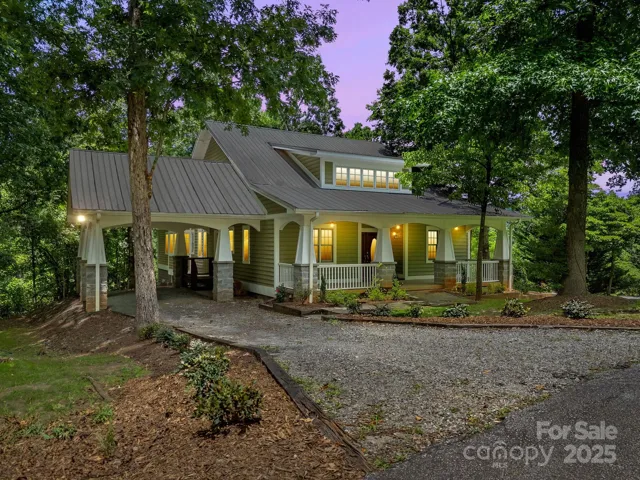 147 Woodland Road - Simply Stunning