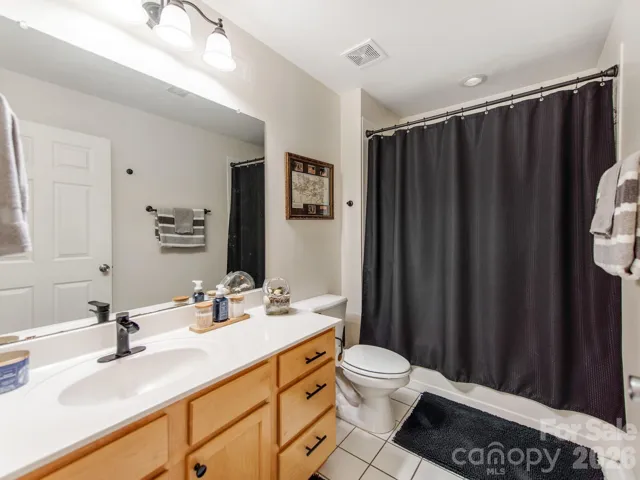 2nd bathroom