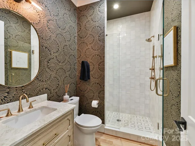 Full Bath Main FLoor