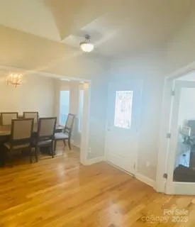 Dining Room/Foyer