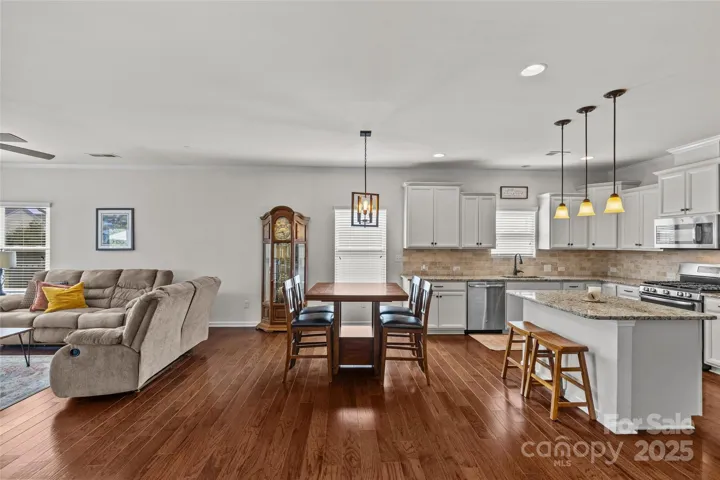 Casual Dining Area