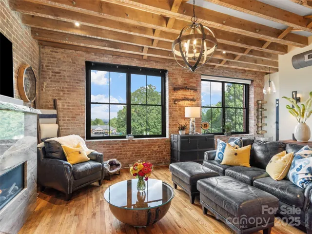 Welcome to Unit 204 - Parnell on Town Square