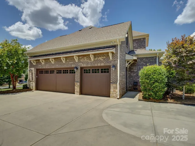 Welcome to 7407 Barrington Ridge Drive!