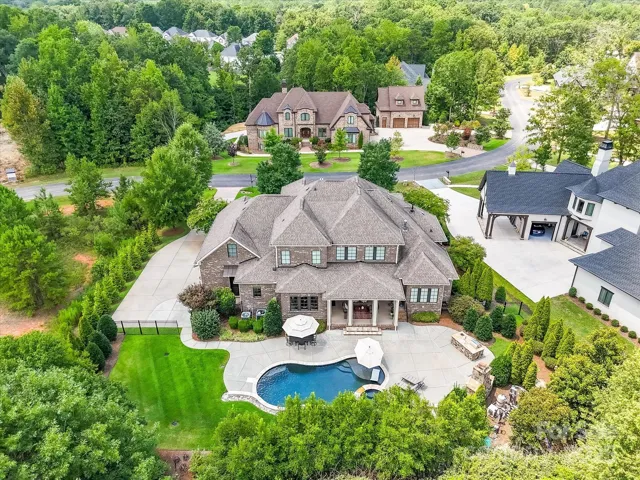 Welcome to 7407 Barrington Ridge Drive!