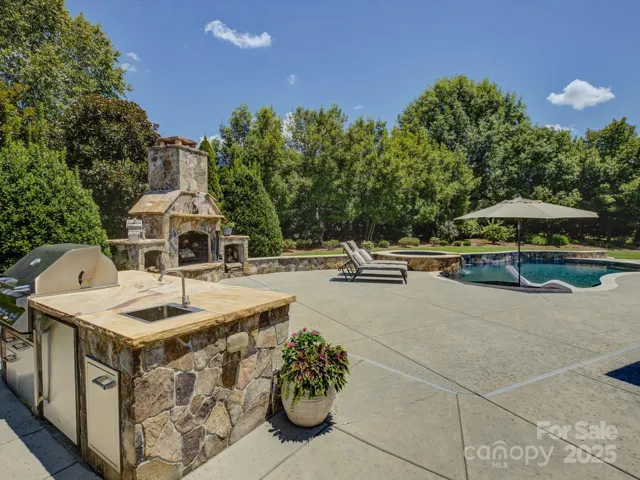 Welcome to 7407 Barrington Ridge Drive!