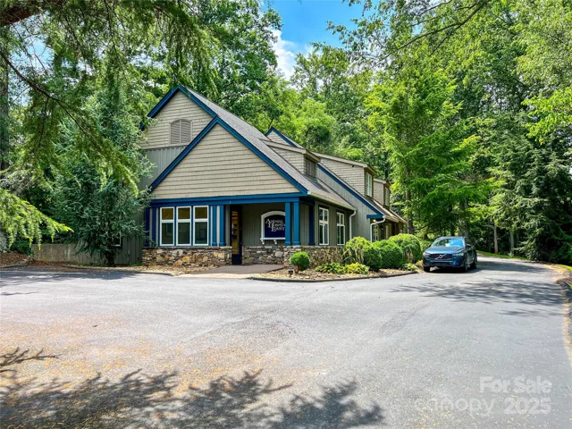 Animal Hospital Entrance