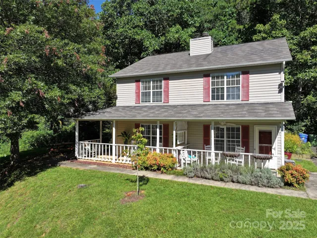 Beautiful townhome (left hand unit) in East Asheville