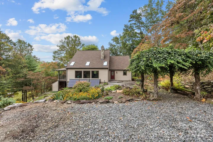 Serene farm living at its best!