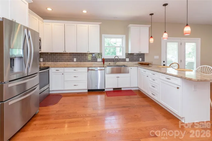 Spacious Kitchen
