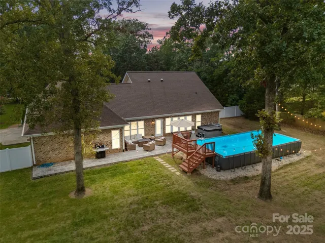 Above Ground 4 feet pool 16X32 feet