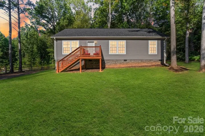 Welcome home to 402 Shiloh Rd!