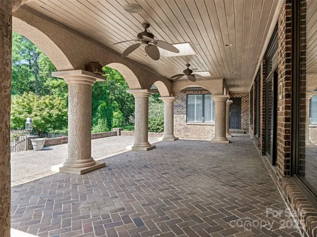 Covered patio with archways