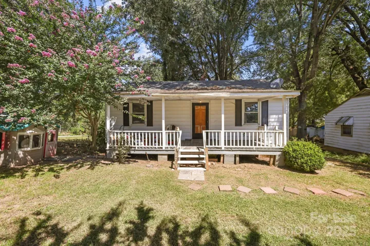 Welcome to 1530 Buffalo St!