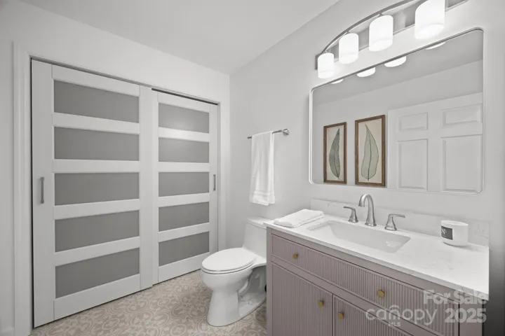 Main Level 1/2 Bath