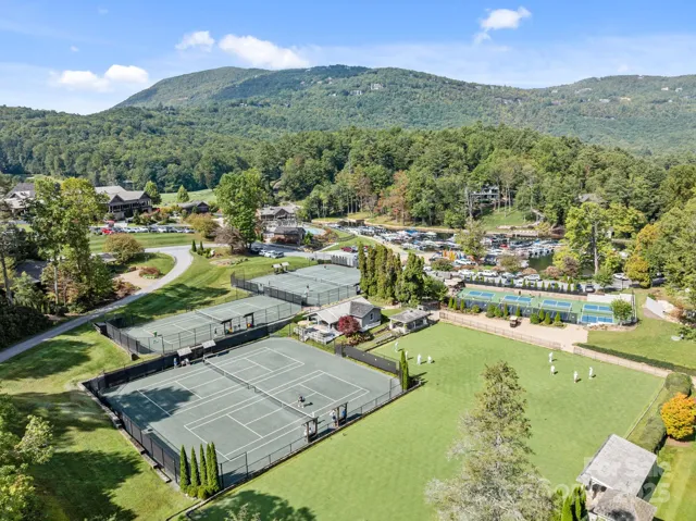 Lake Toxaway Country Club and Golf Course