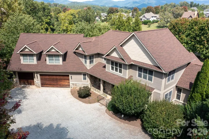 Welcome to 31 Bradford Vistas!