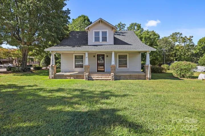 Welcome to 123 N Main St in Granite Quarry!