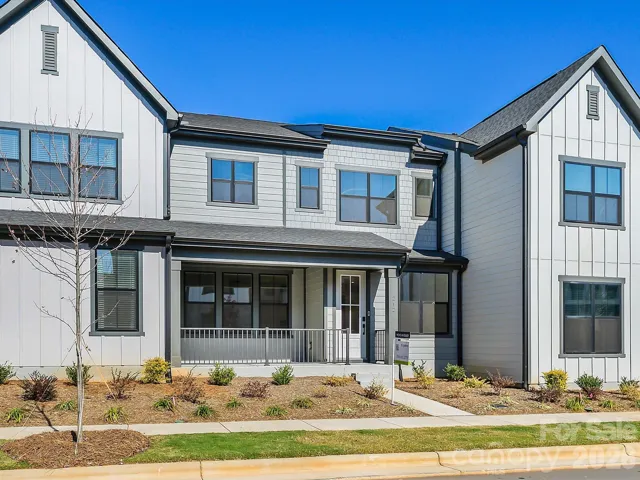 Low Maintenance Living near Lake Wylie